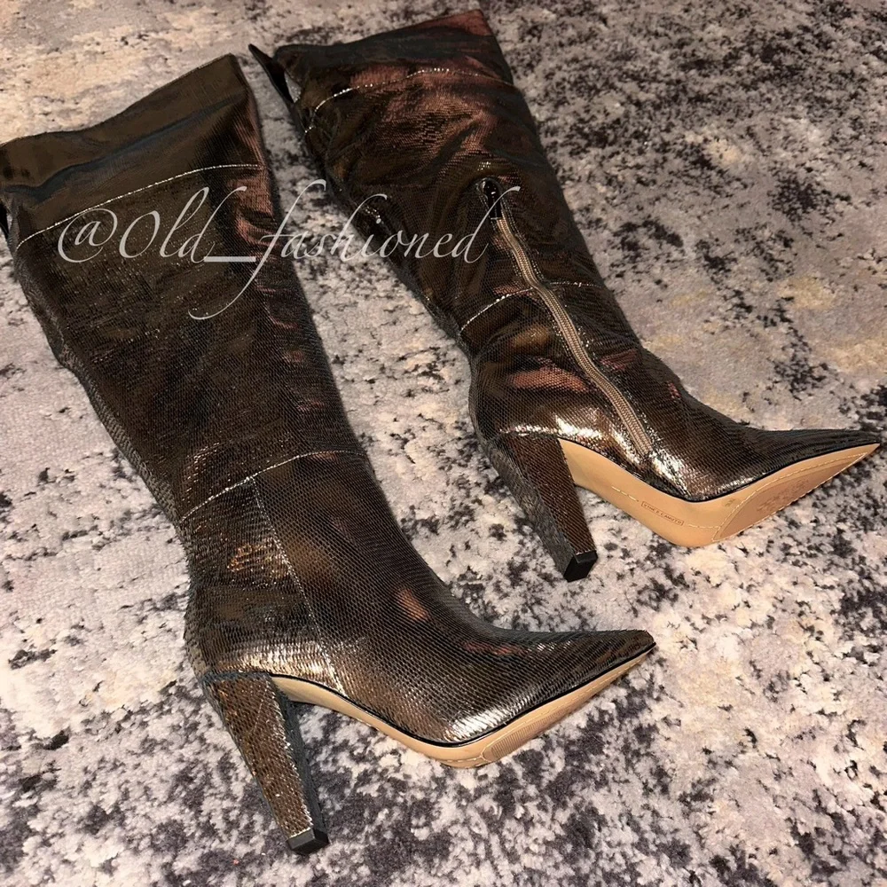 VINCE CAMUTO OTK Boots